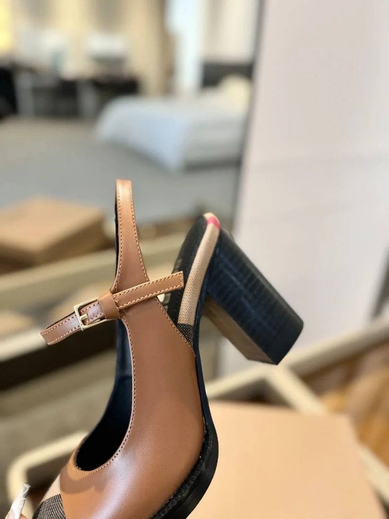 Vibrant Burberry Sandals 17117