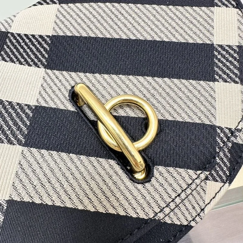 Sporty Burberry Satchel Bags 38112