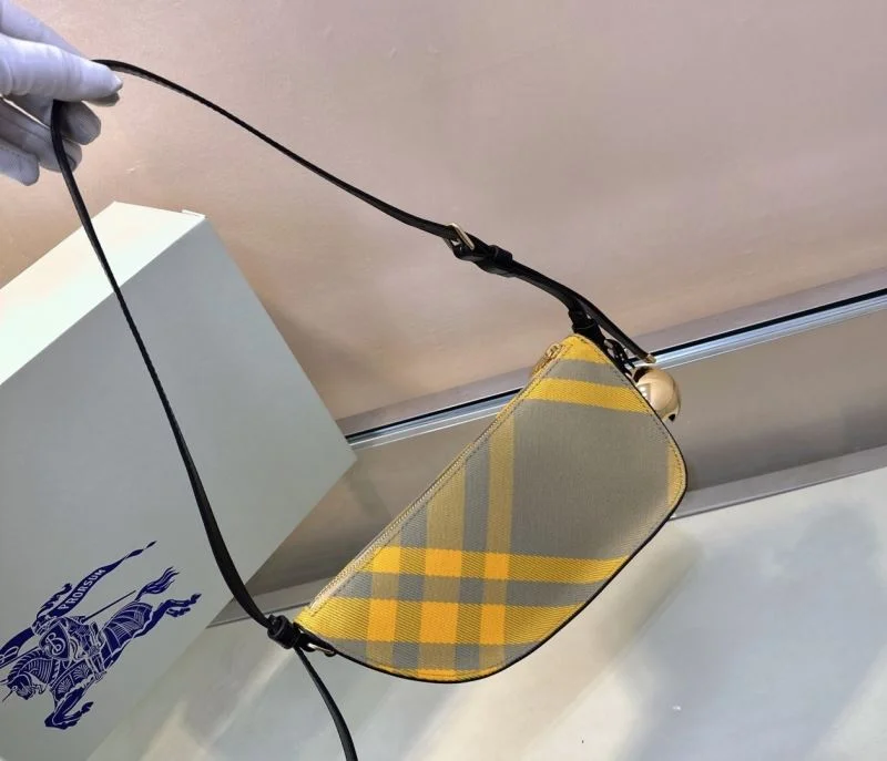 Bold Burberry Satchel Bags 38007