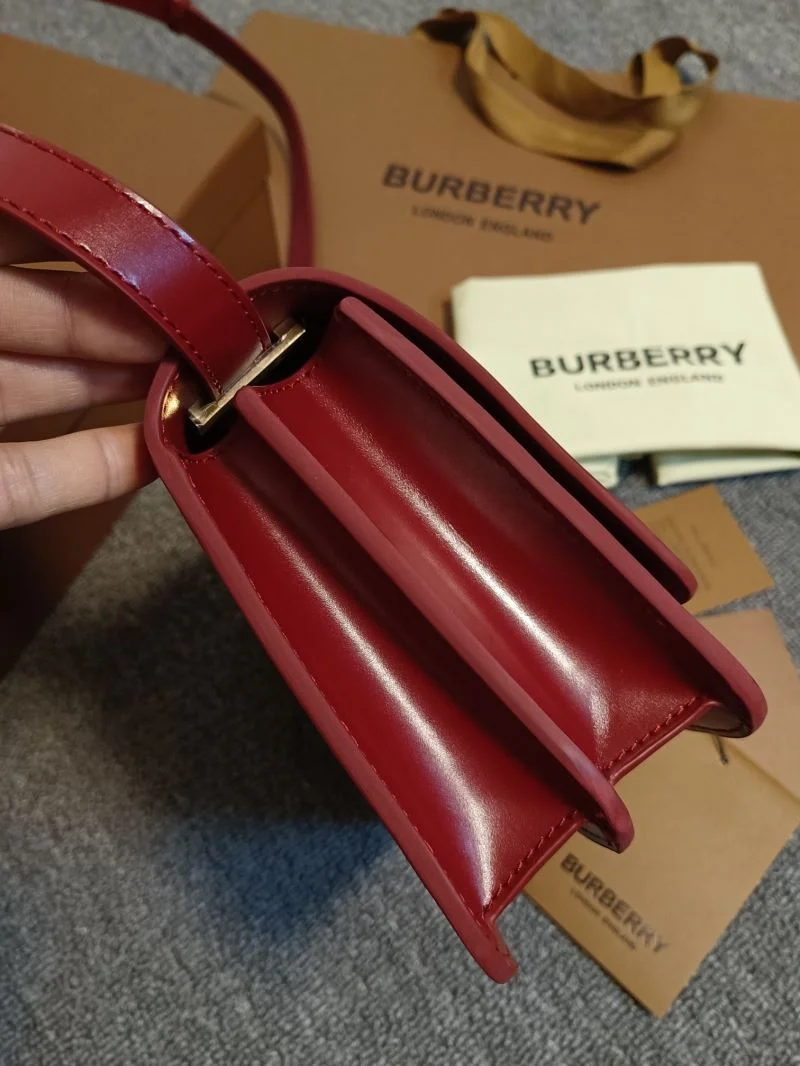 Chic Burberry Satchel Bags 37995