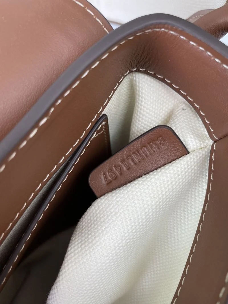 Burberry Satchel Bags Sleek 37990