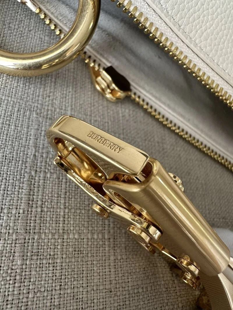 SunProtective Burberry Satchel Bags 37992