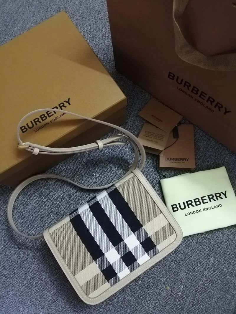 Burberry Satchel Bags Bold 37961