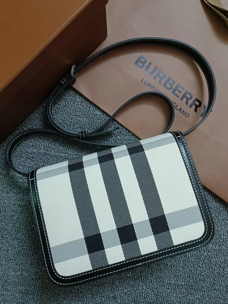 Minimalist Burberry Satchel Bags 37958