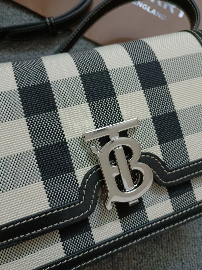 Minimalist Burberry Satchel Bags 37958