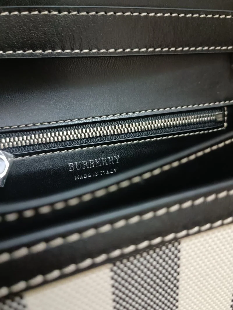 Minimalist Burberry Satchel Bags 37958