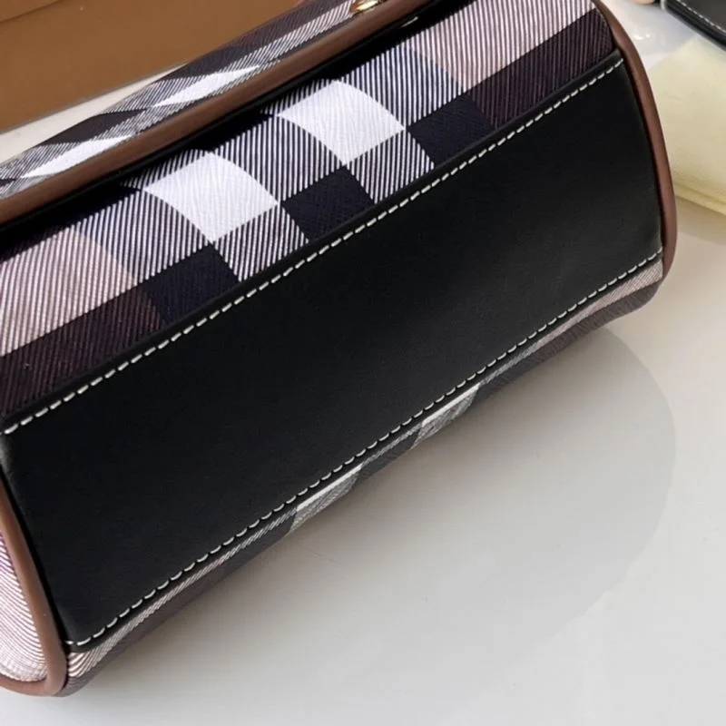 Chic Burberry Satchel Bags 37959
