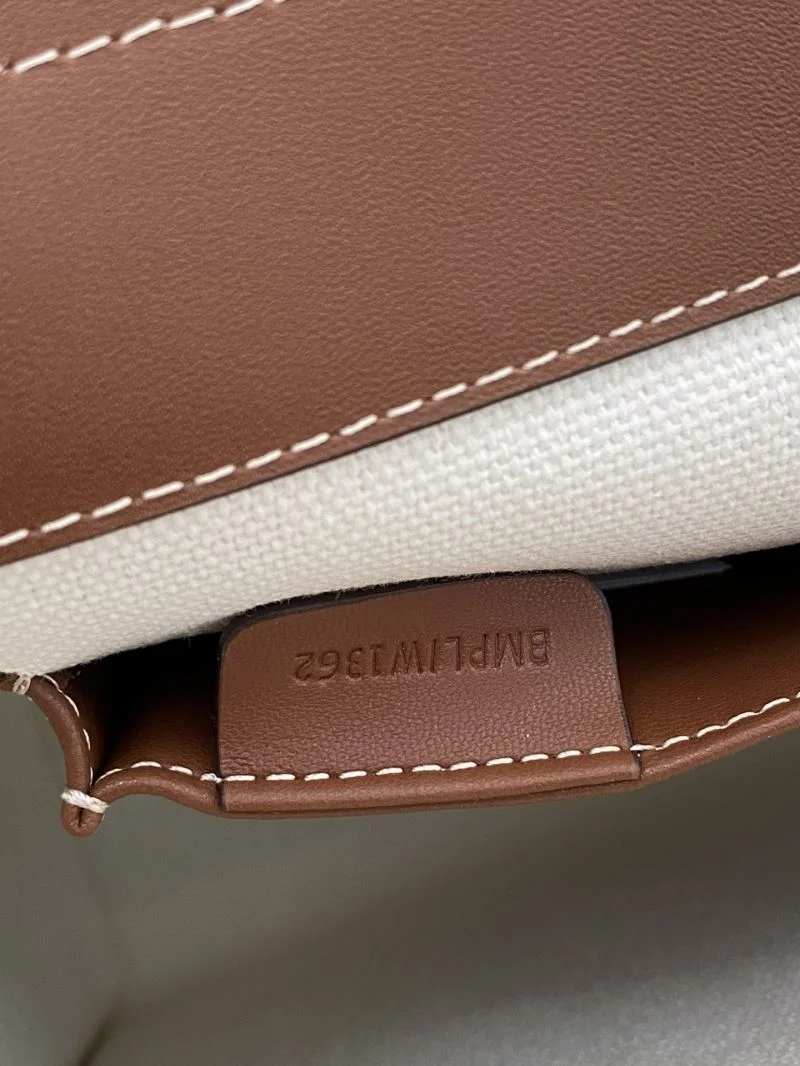 FashionForward Burberry Satchel Bags 37929
