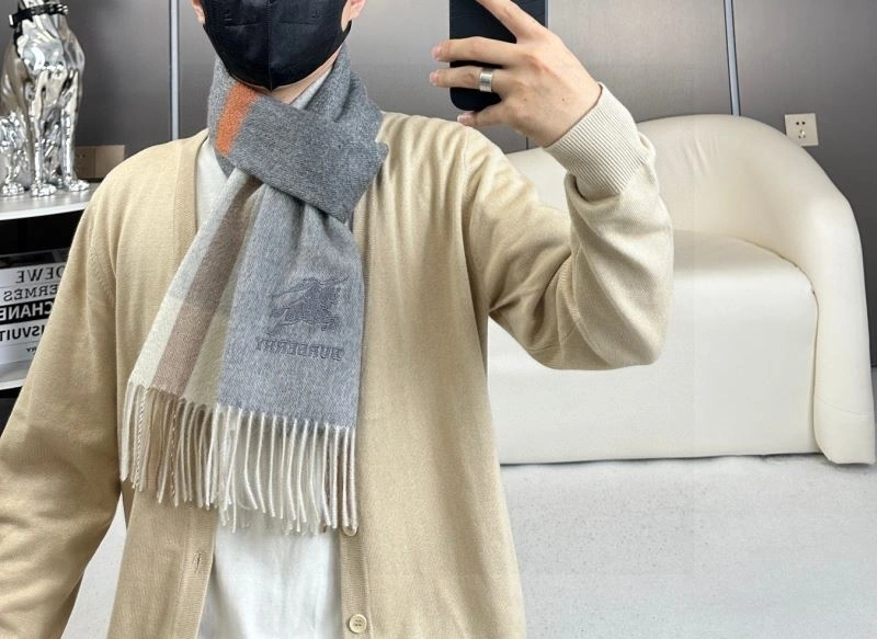 Burberry Scarf Breathable 271375