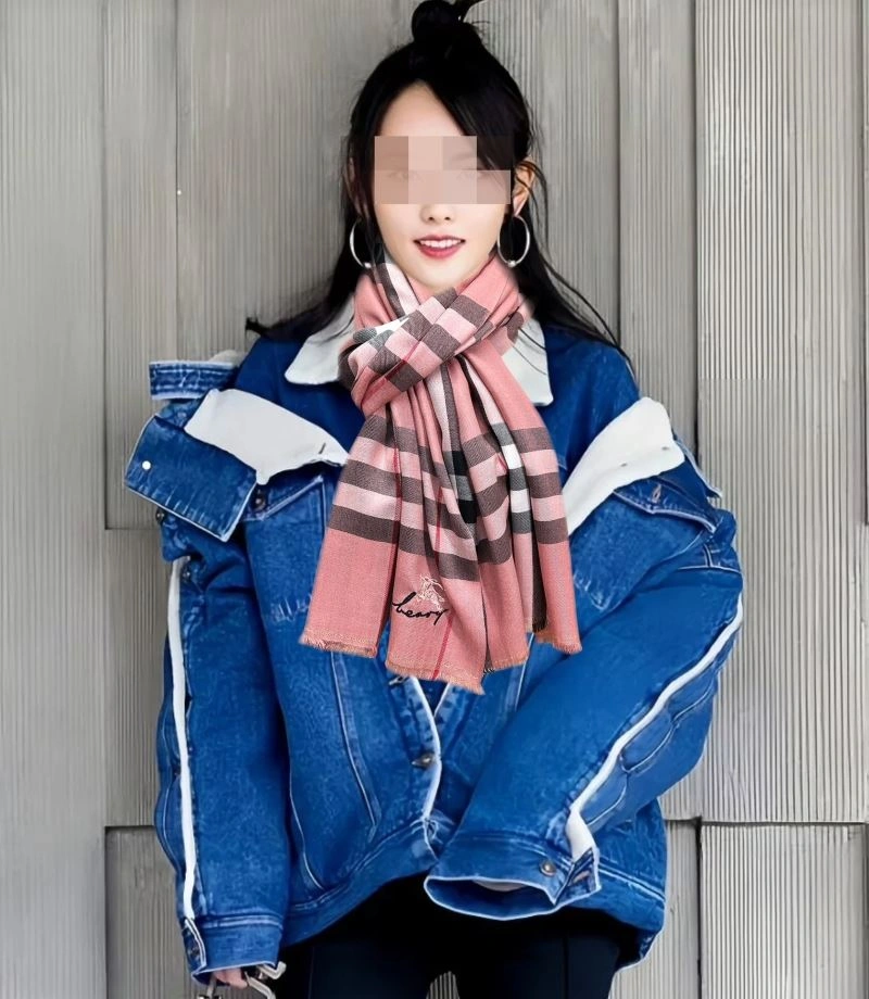 Burberry Scarf FlexibleFit 271370