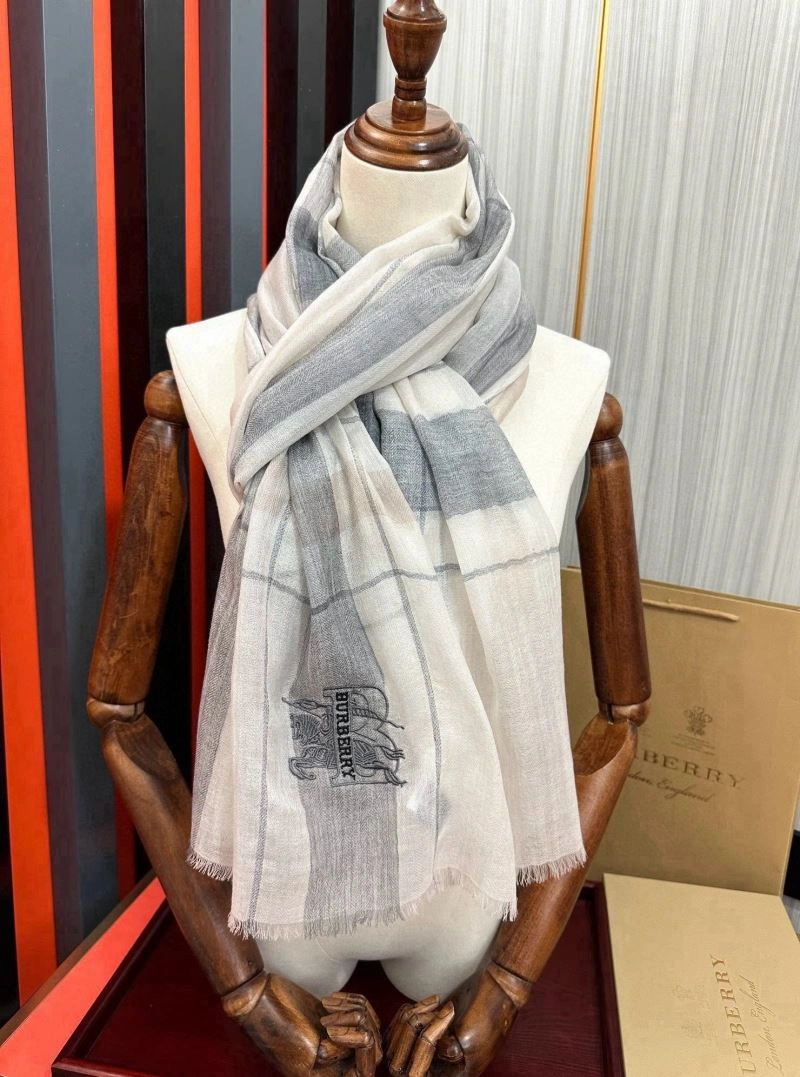 WellDesigned Burberry Scarf 271362
