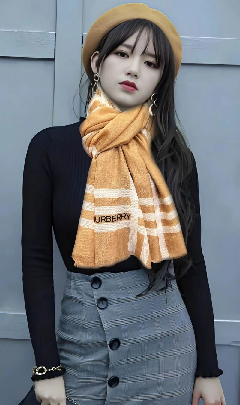 FashionForward Burberry Scarf 271359
