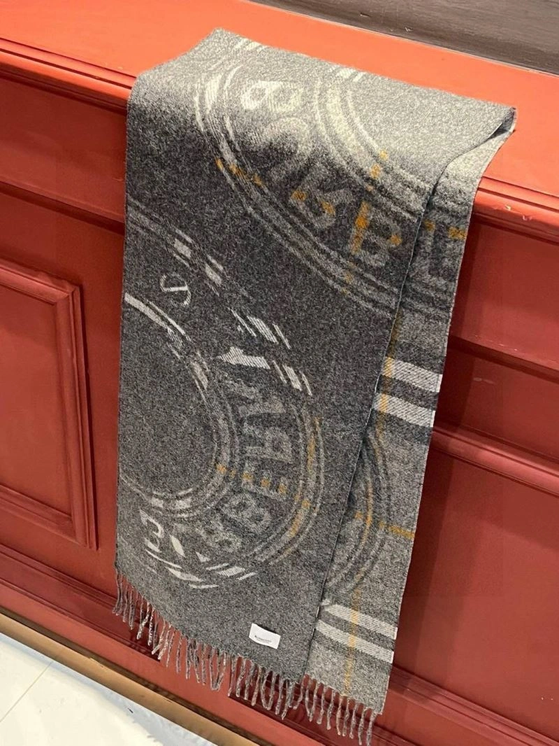 Classic Burberry Scarf 271357