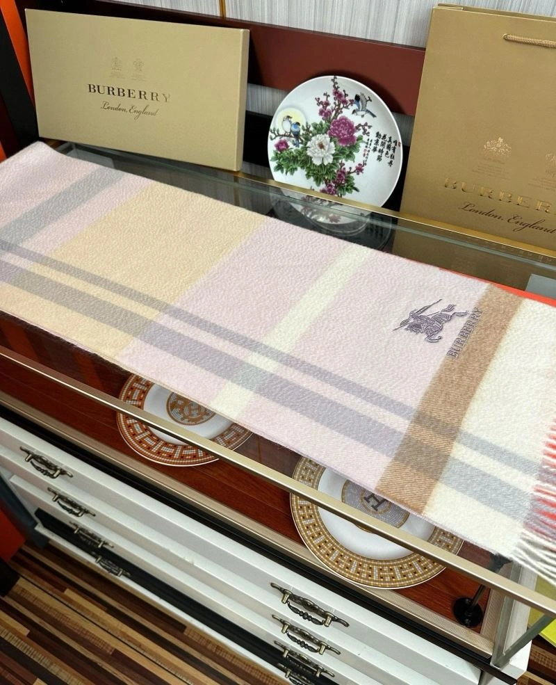 SunProtective Burberry Scarf 271341