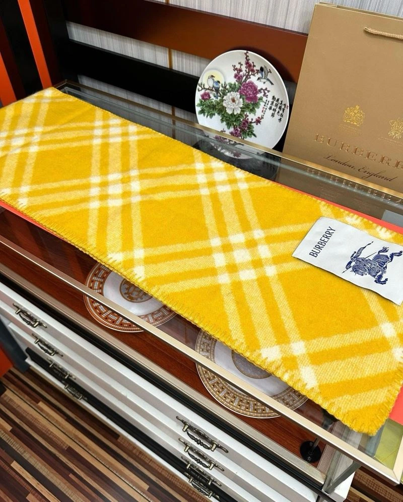 Burberry Scarf UrbanStyle 271337