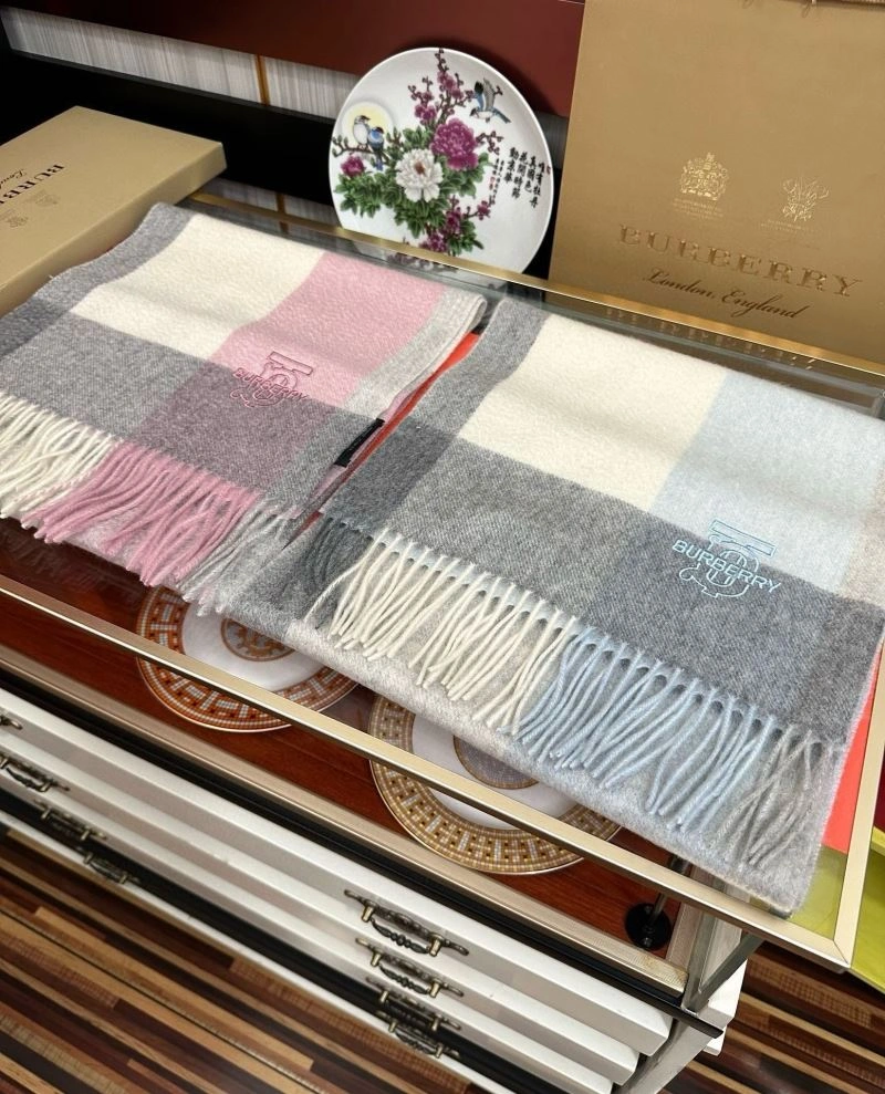 Refined Burberry Scarf 271349