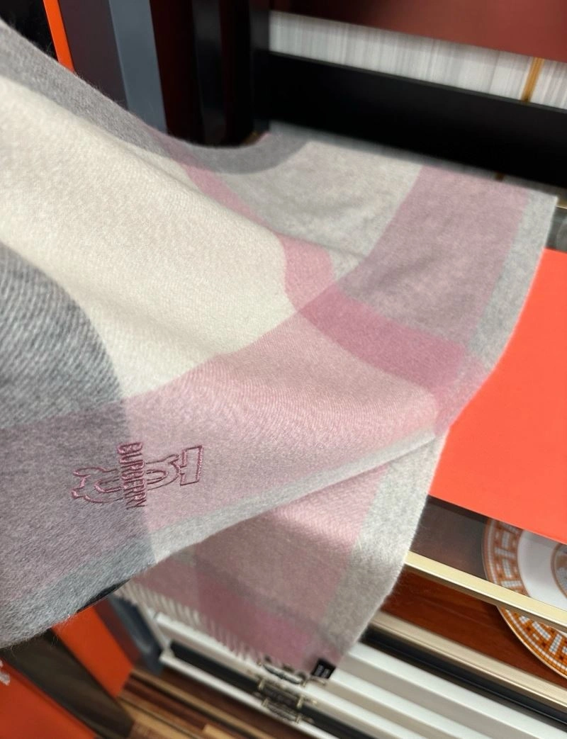 Refined Burberry Scarf 271349