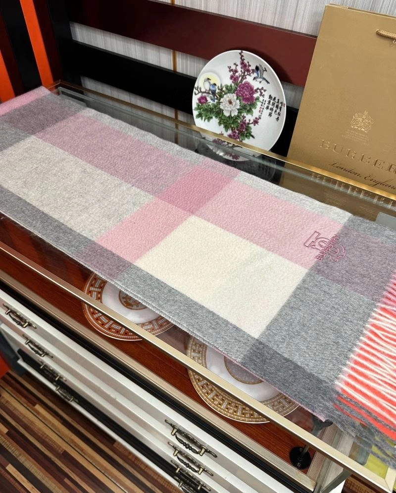 Refined Burberry Scarf 271349