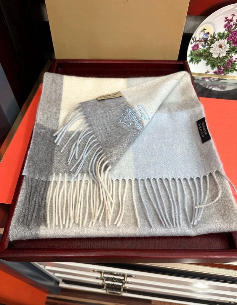 UrbanStyle Burberry Scarf 271336