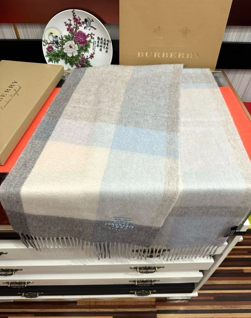 UrbanStyle Burberry Scarf 271336