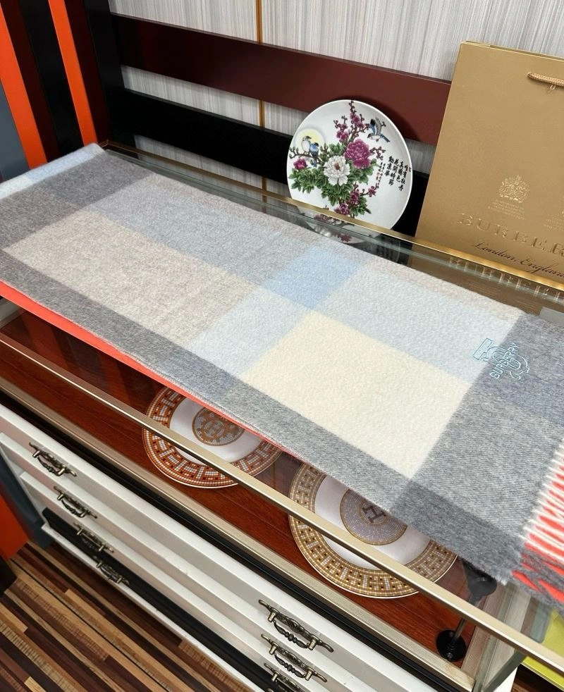 UrbanStyle Burberry Scarf 271336