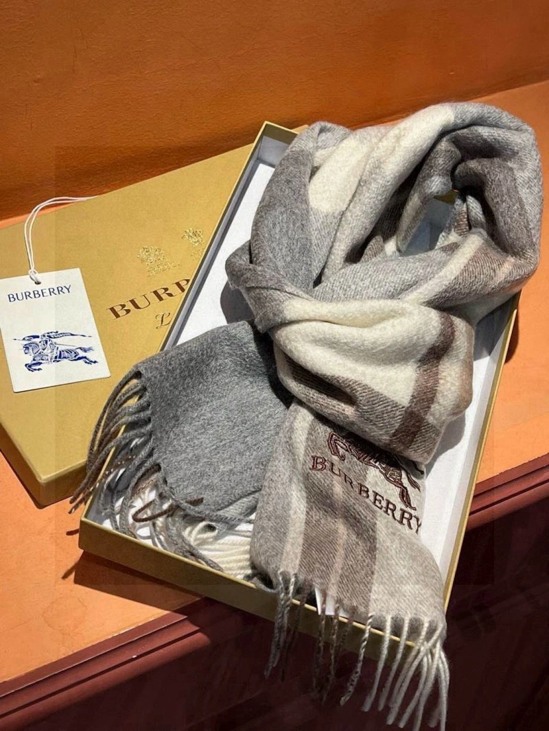 FashionForward Burberry Scarf 271356