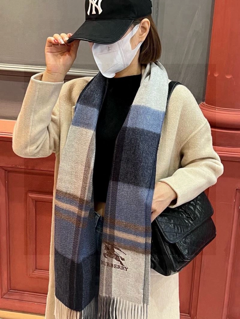 Contemporary Burberry Scarf 271353
