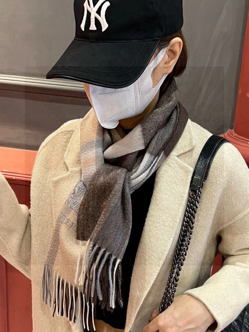 ZipUp Burberry Scarf 271344