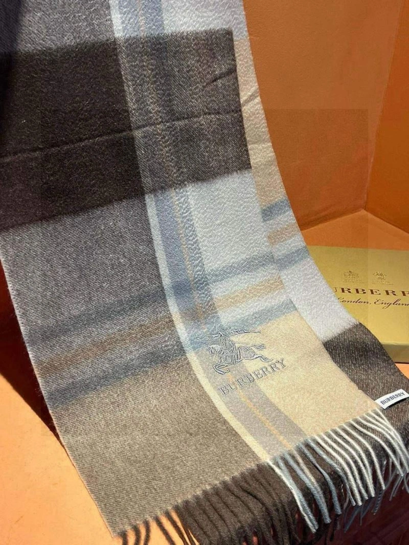 ZipUp Burberry Scarf 271344