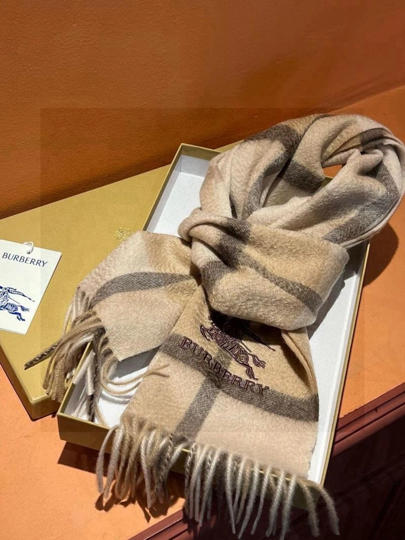 Flexible Burberry Scarf 271347