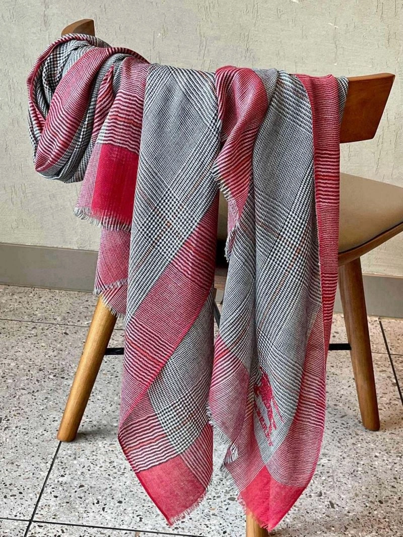 QuickDry Burberry Scarf 271345