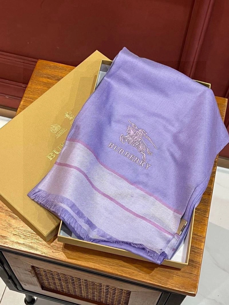 Sophisticated Burberry Scarf 271346