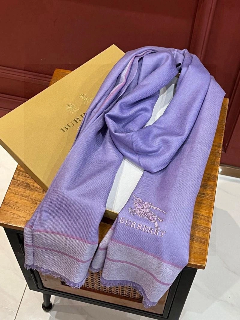 Sophisticated Burberry Scarf 271346