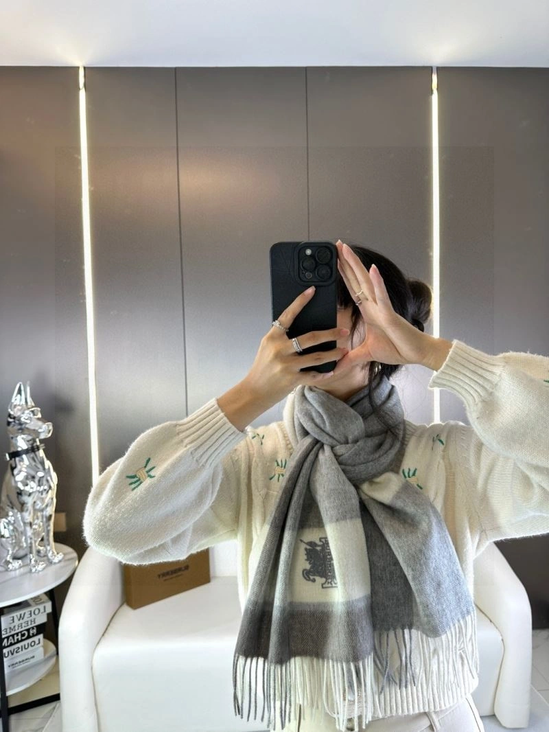 Burberry Scarf Neat 271324