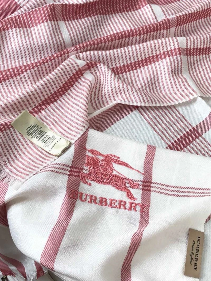 Burberry Scarf Practical 271296