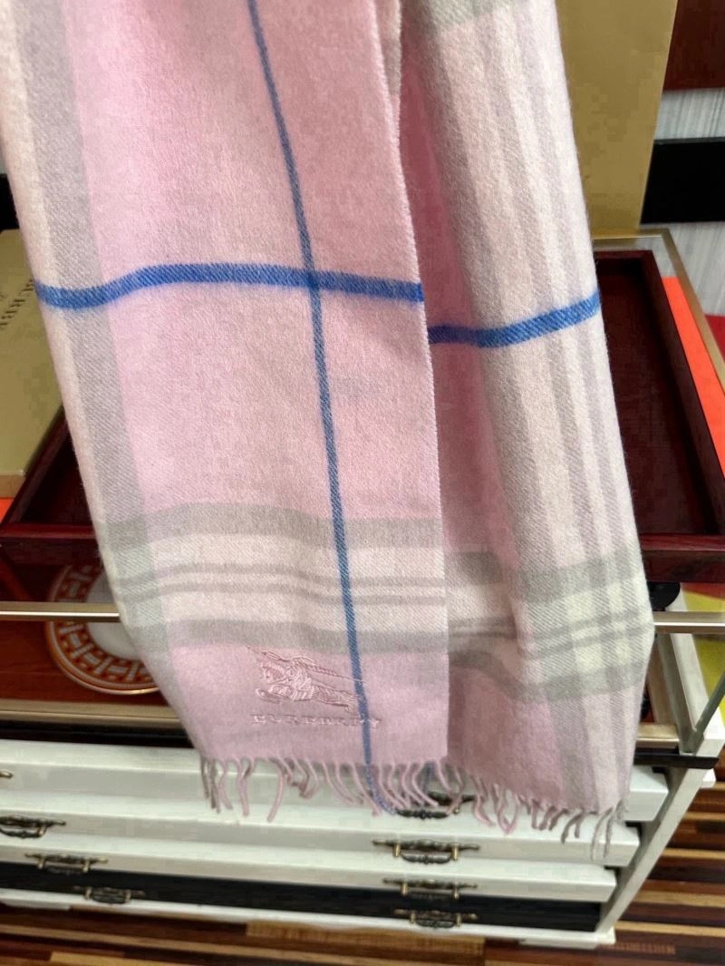 Burberry Scarf EasyMatch 271303