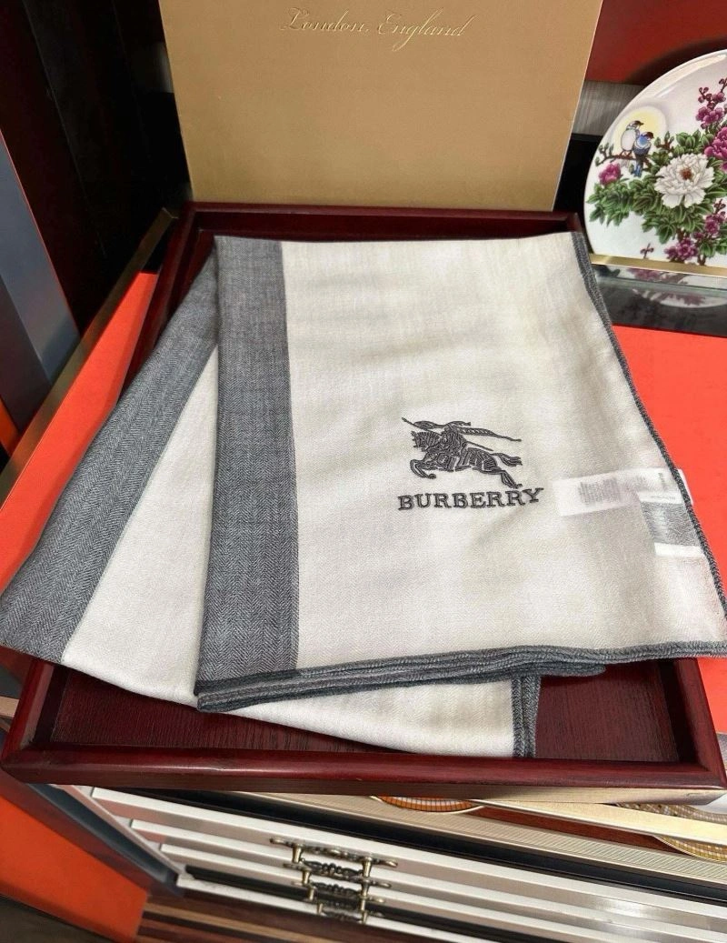 Burberry Scarf Sophisticated 271297