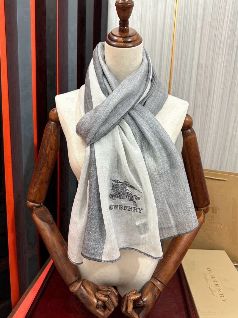 Burberry Scarf Sophisticated 271297