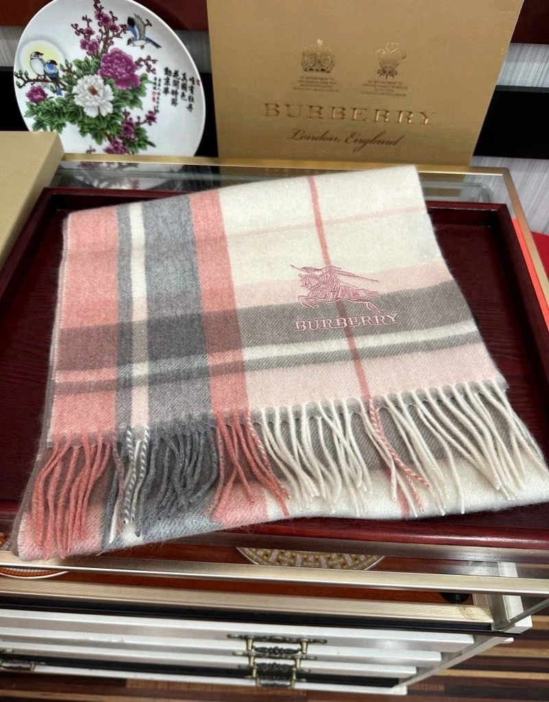 Burberry Scarf FashionForward 271293