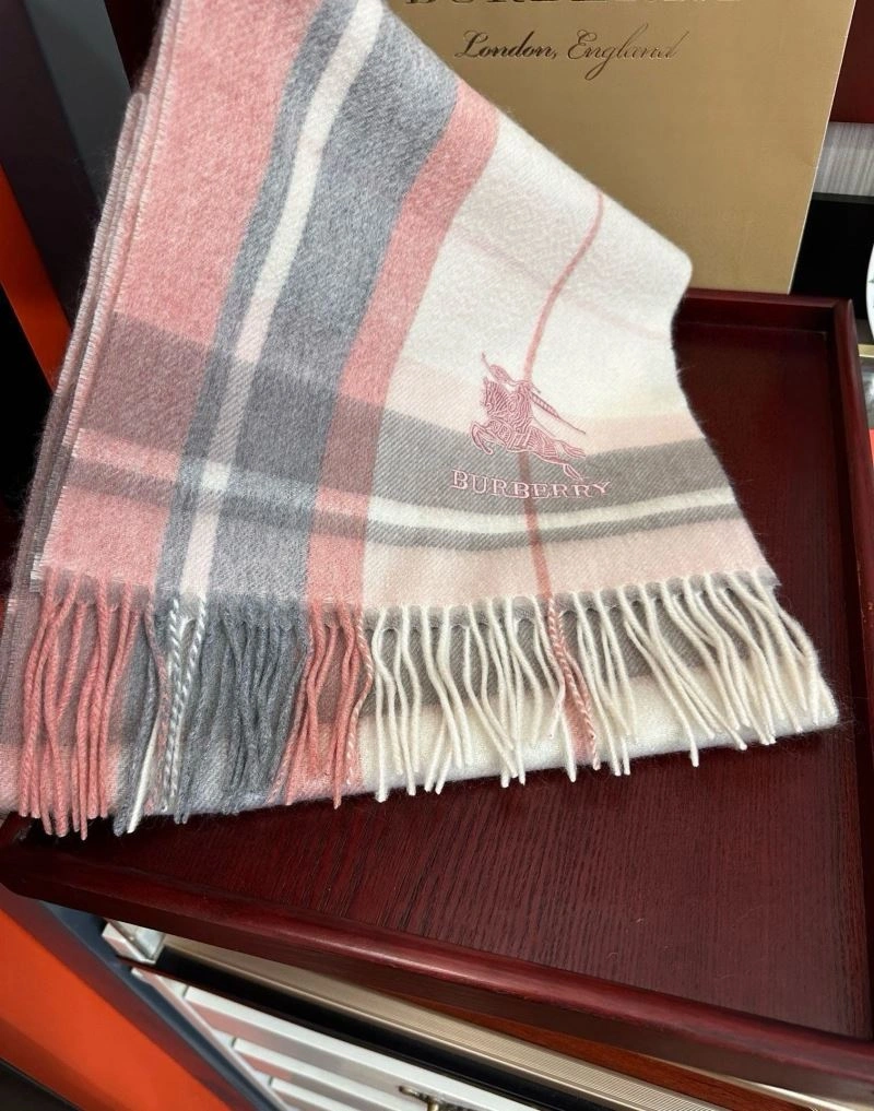 Burberry Scarf FashionForward 271293