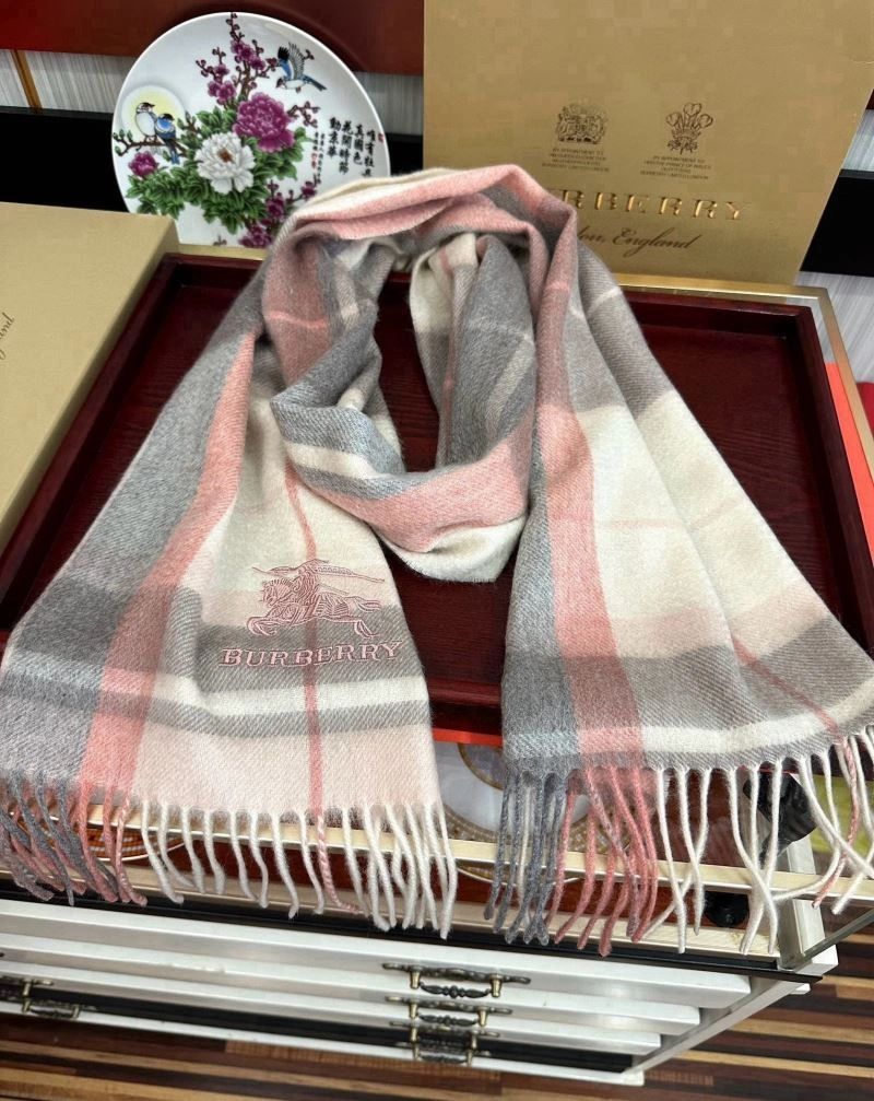 Burberry Scarf FashionForward 271293