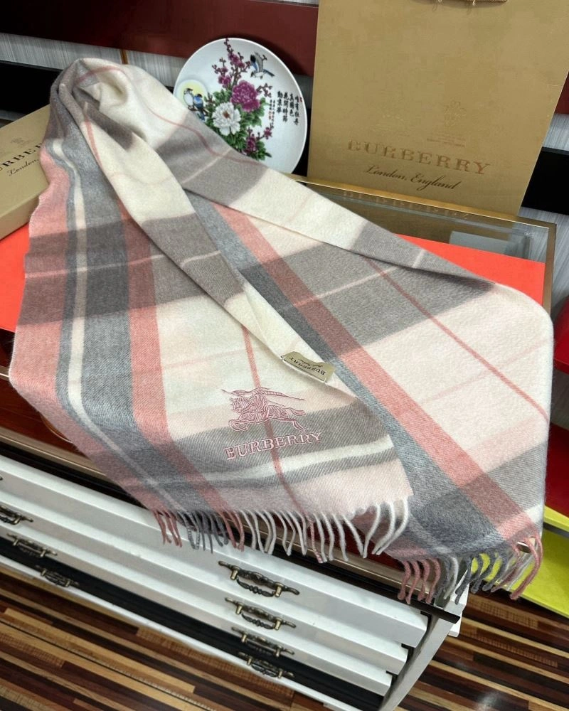 Burberry Scarf FashionForward 271293