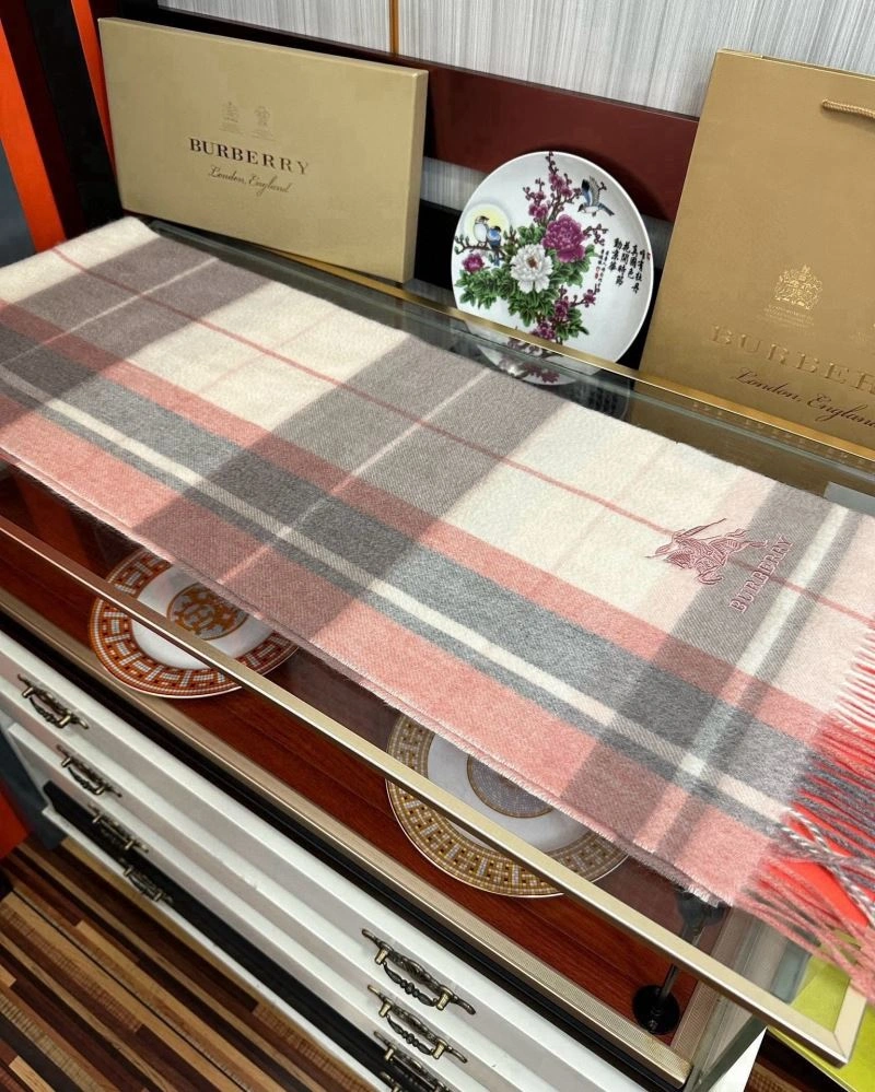 Burberry Scarf FashionForward 271293