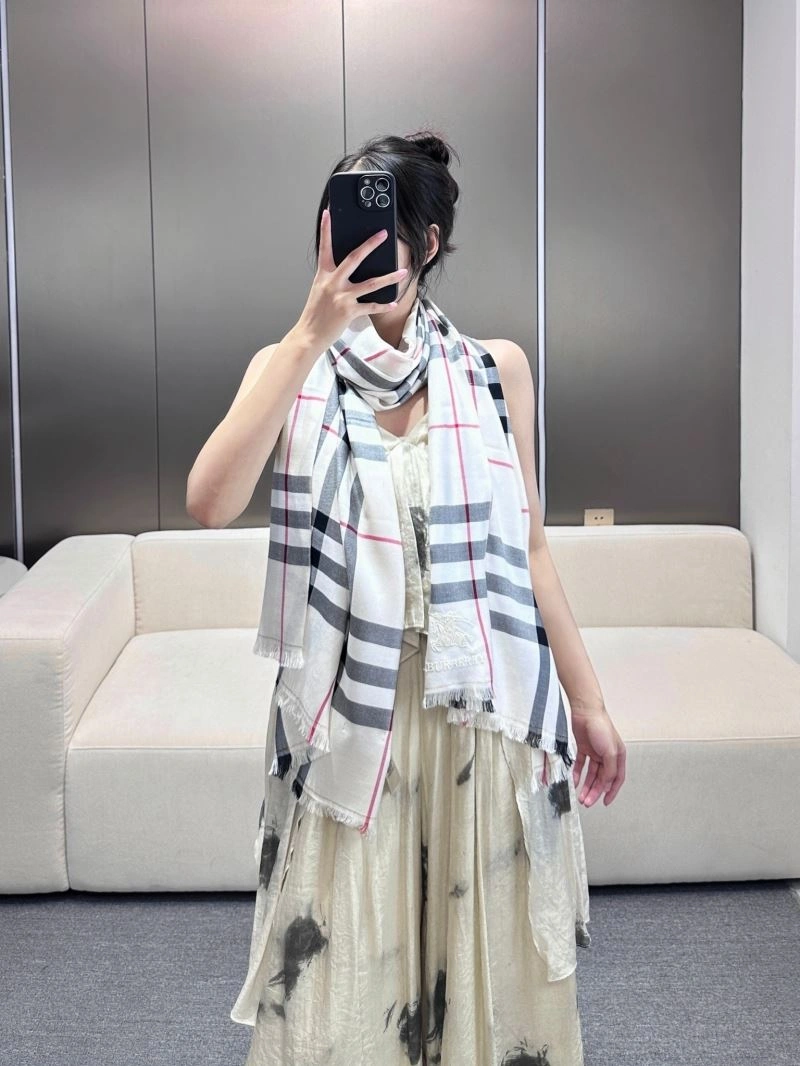 Burberry Scarf SunProtective 272006