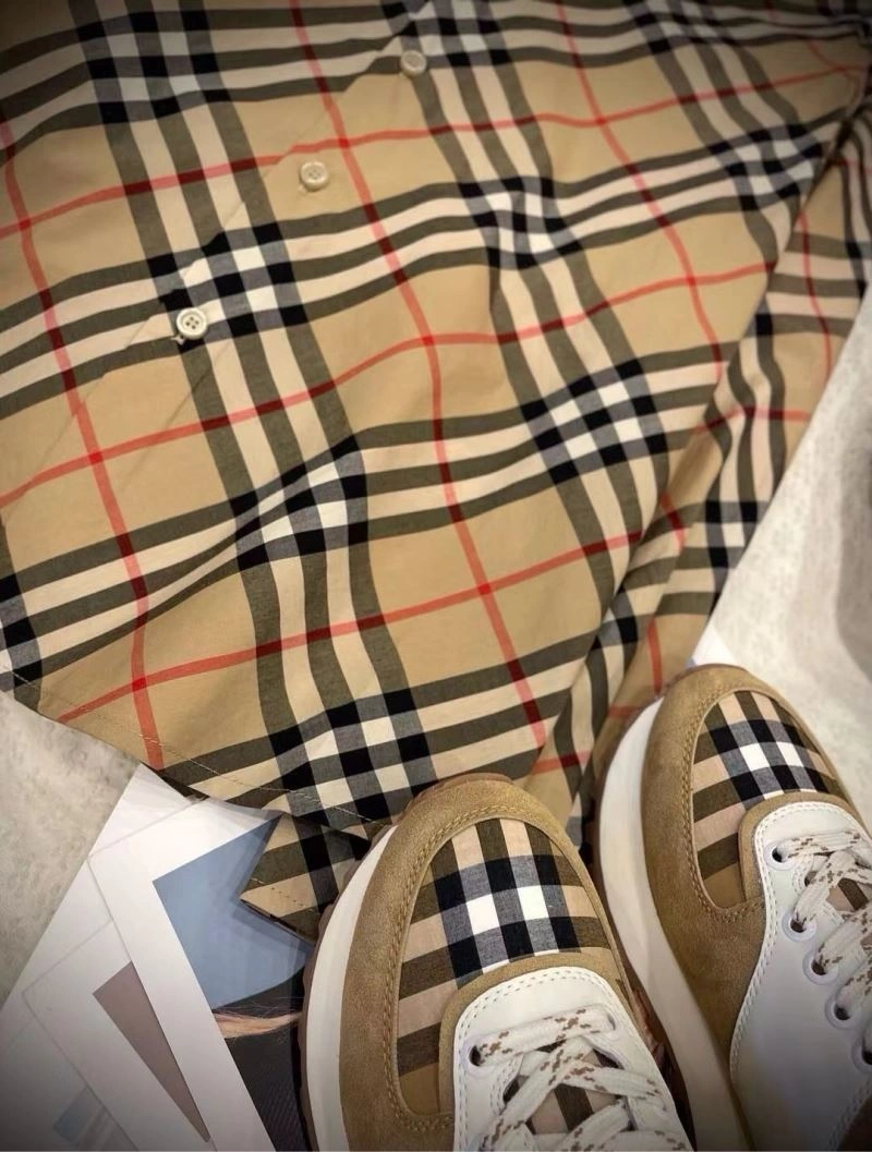 Lightweight Burberry Shirts 103642