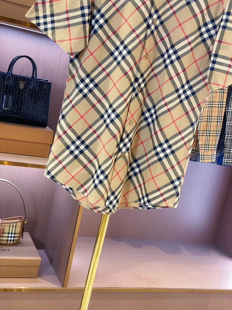Versatile Burberry Shirts 103628