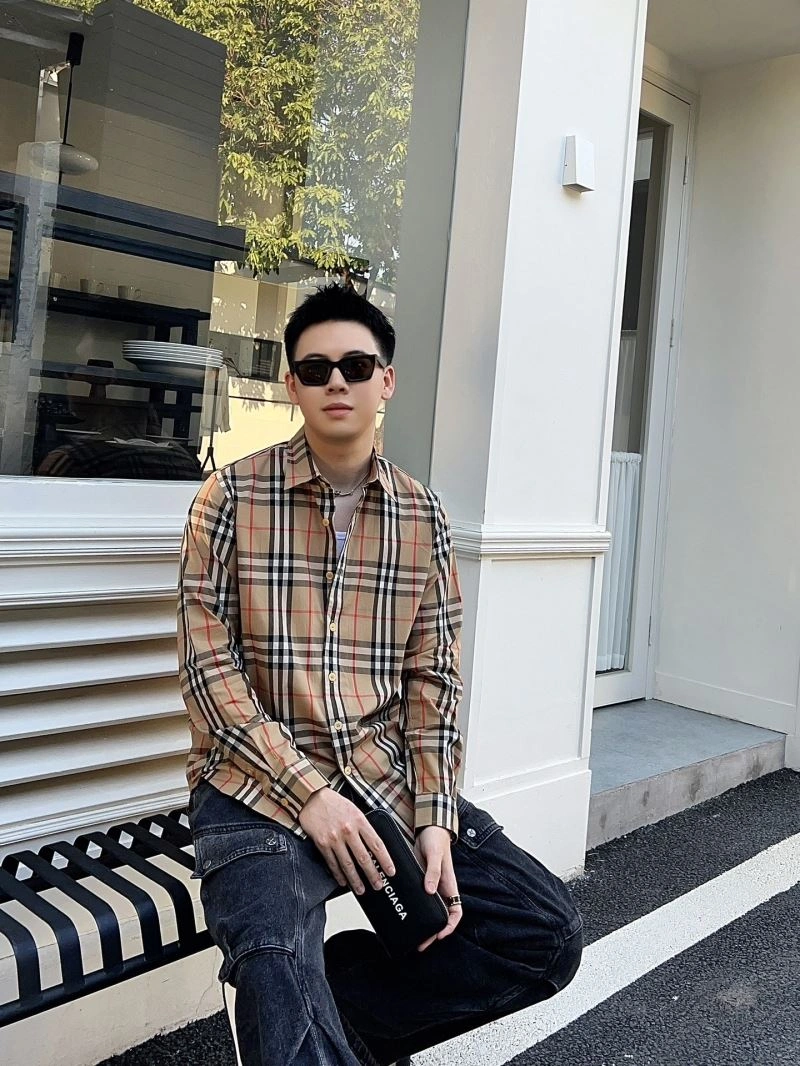 Effortless Burberry Shirts 103520