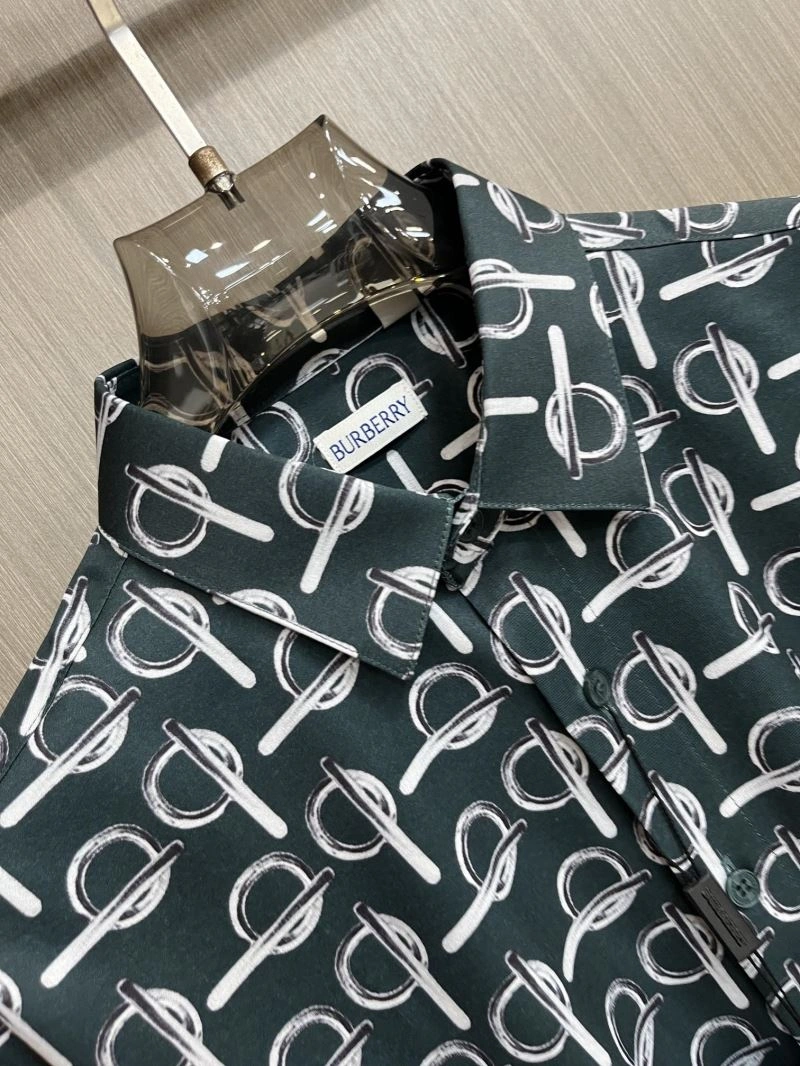 Burberry Shirts Breathable 102642