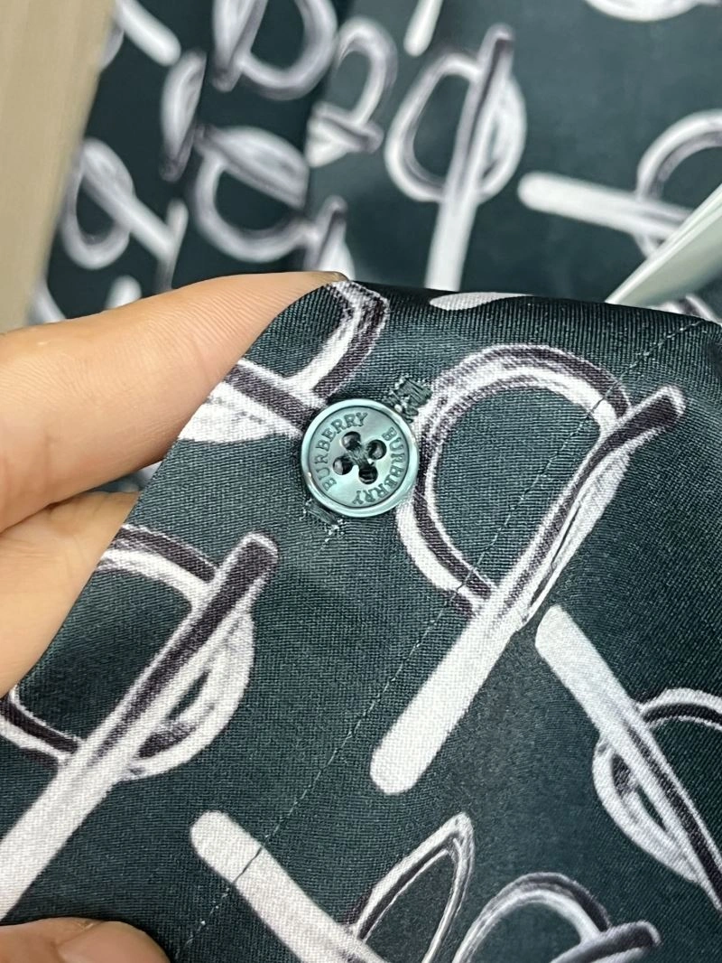 Burberry Shirts Breathable 102642