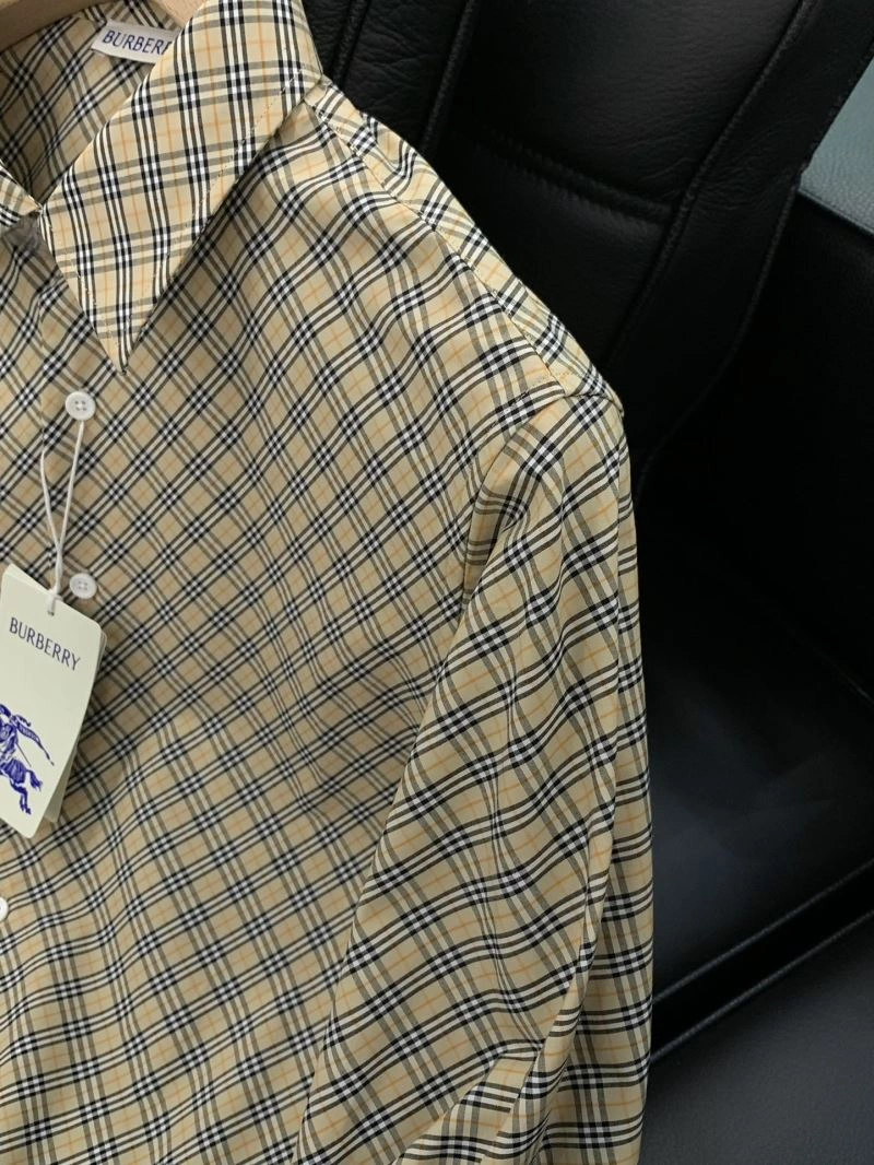 Minimalist Burberry Shirts 101653